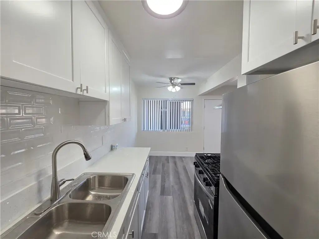 20760 Hartland, Winnetka