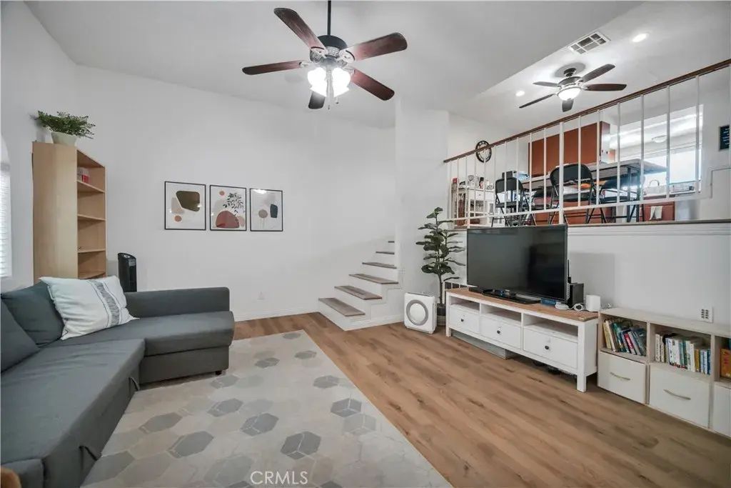 3415 Artesia 7, Torrance