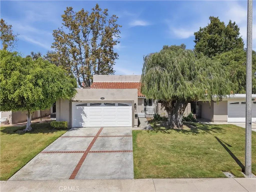 10803 Los Jardines East, Fountain Valley
