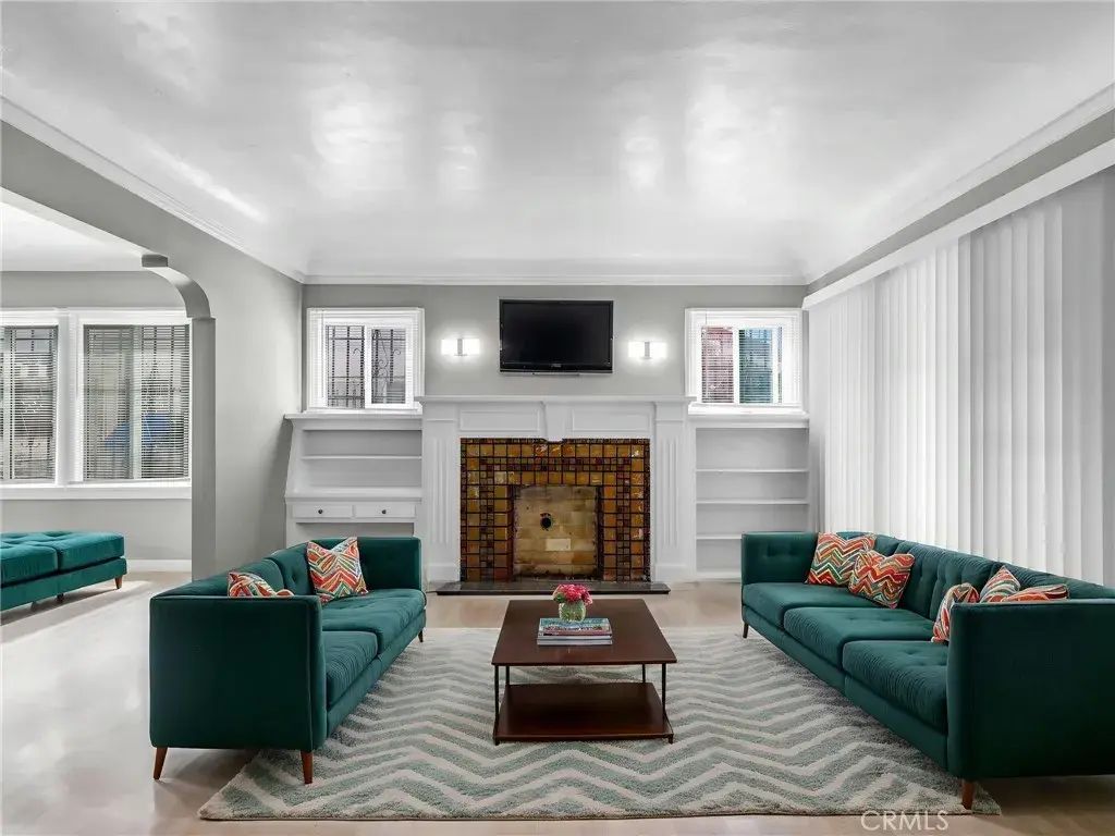4616 6th Avenue, Los Angeles