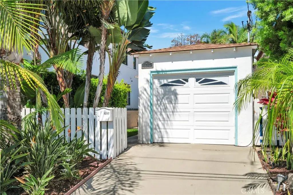 1217 21st, Hermosa Beach