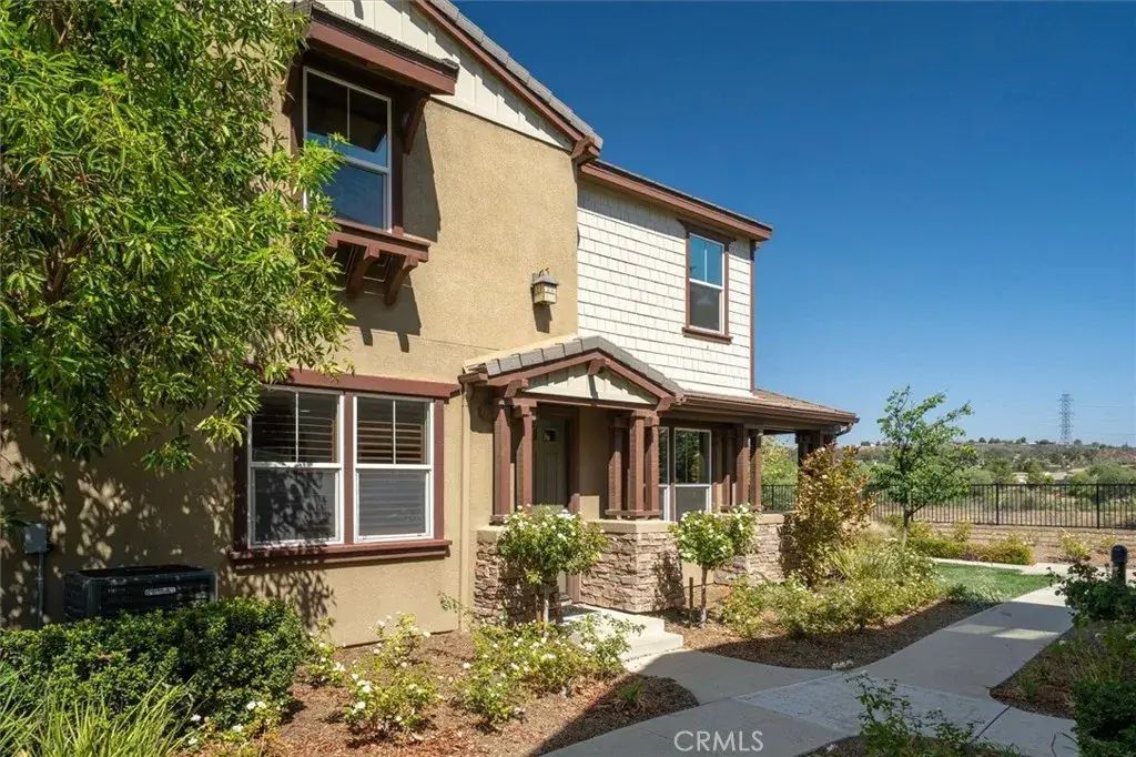 28600 Pietro Drive, Valencia