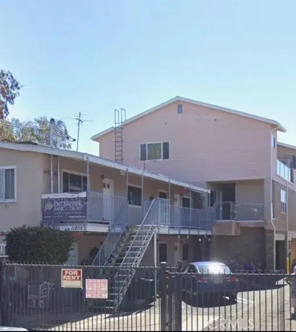 11808 Hart 203, North Hollywood