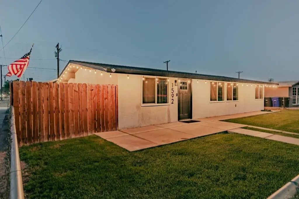 1592 Ross Avenue, El Centro