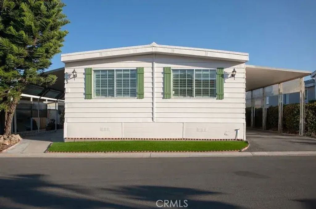 4000 Pierce 258, Riverside