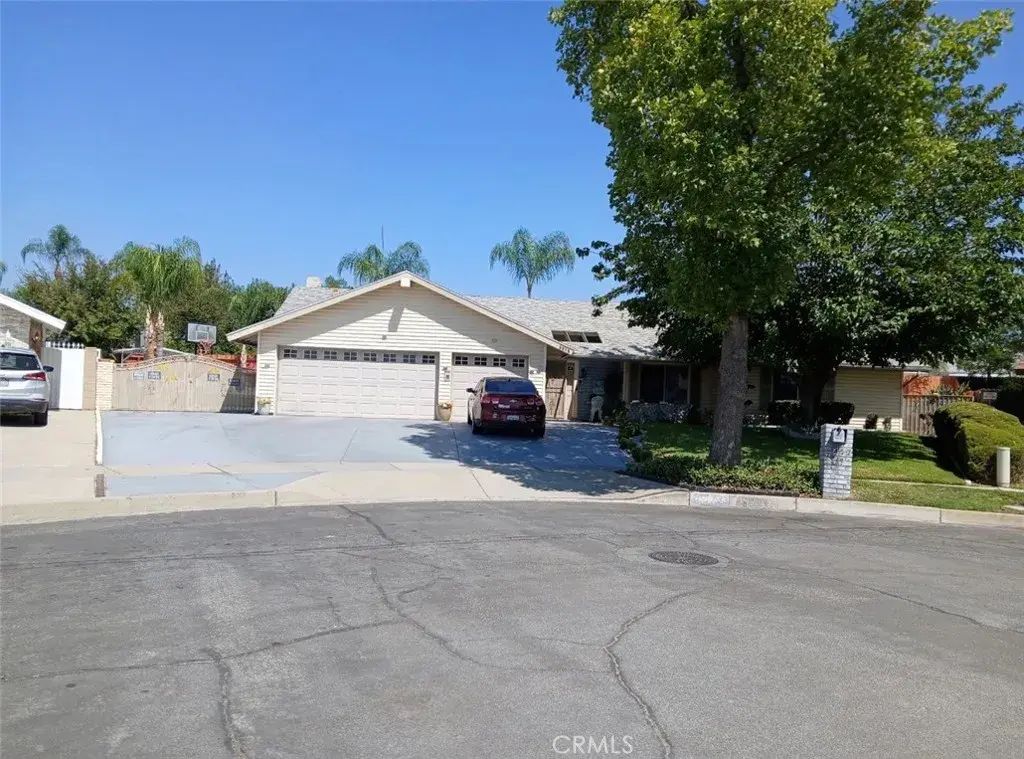 2457 N Fillmore, Rialto