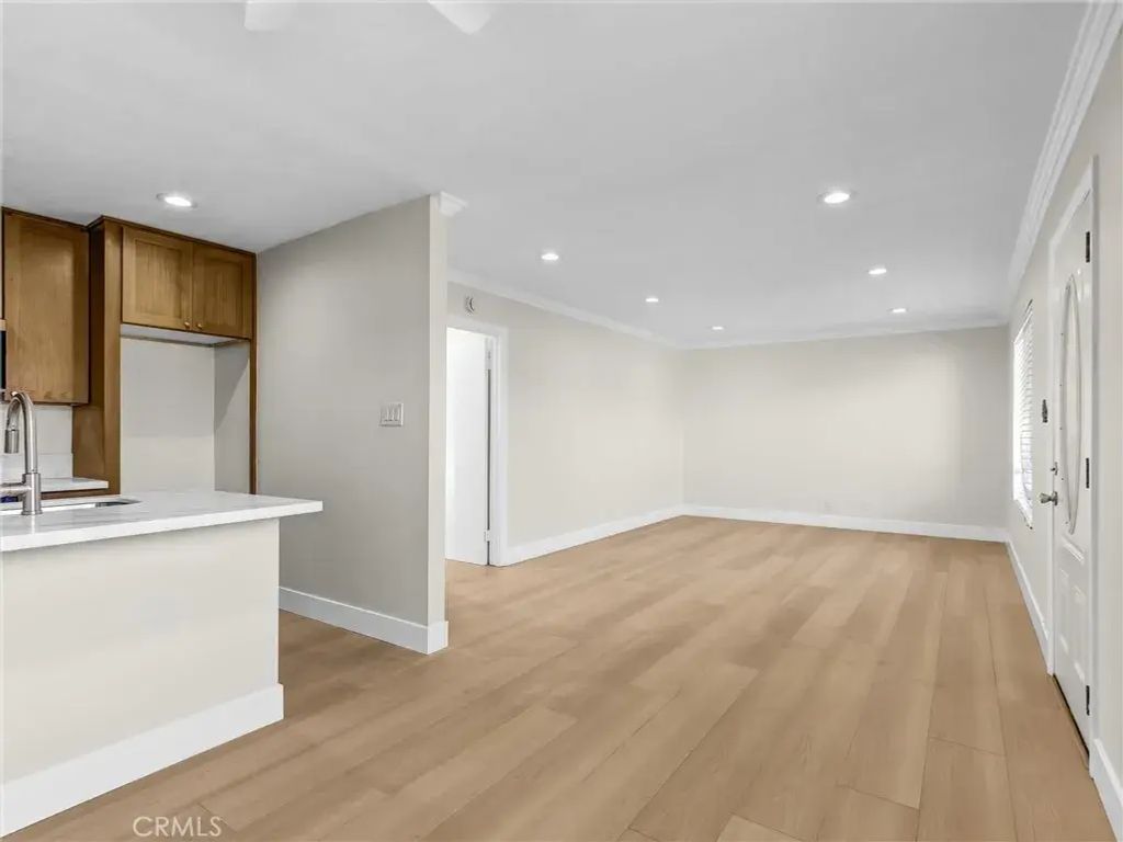 5530 Ackerfield Avenue 210, Long Beach