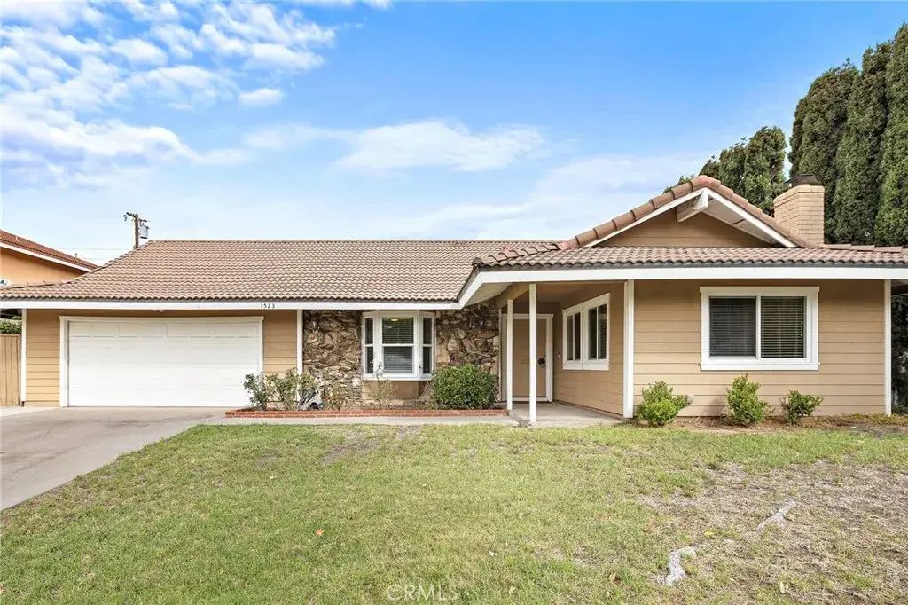 1523 E Baldwin, Orange