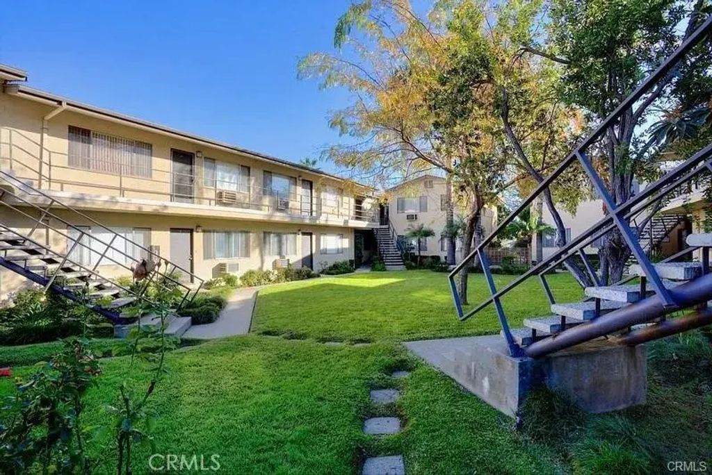 1119 W Duarte Road 18, Arcadia