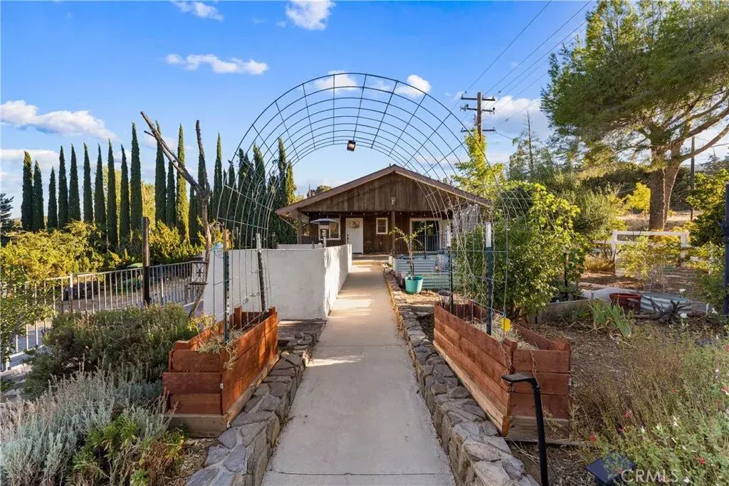 40016 90th St W, Leona Valley