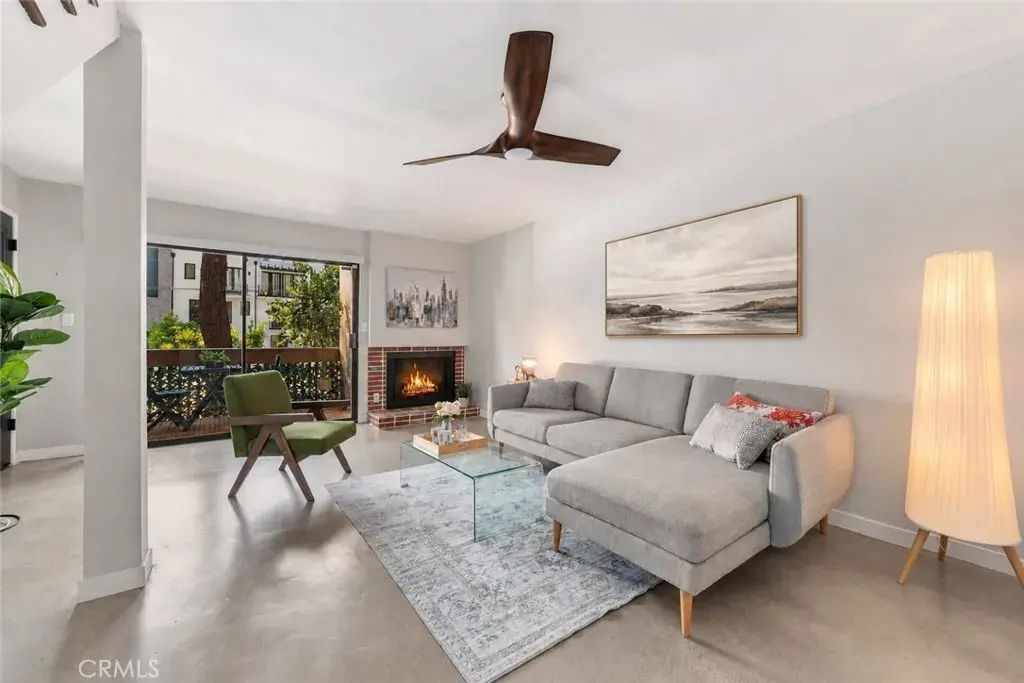 15207 Magnolia Boulevard 119, Sherman Oaks