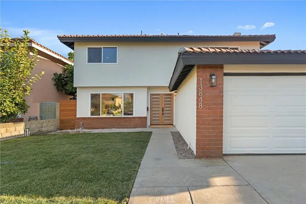 13848 Carnaby, Cerritos