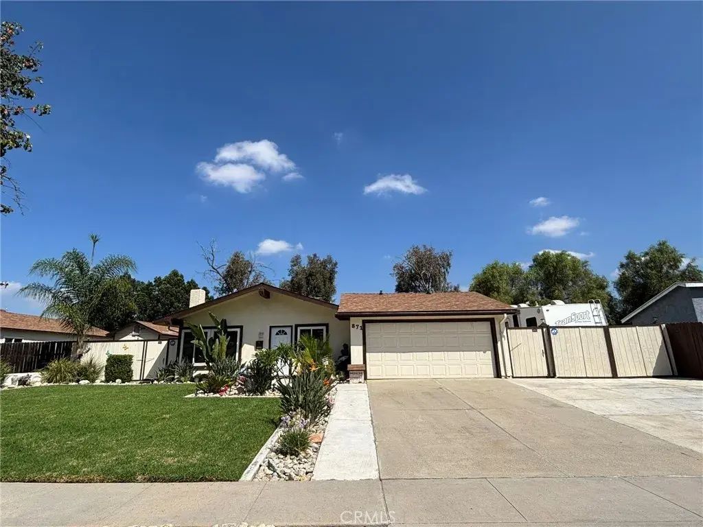 871 W Francis, Corona