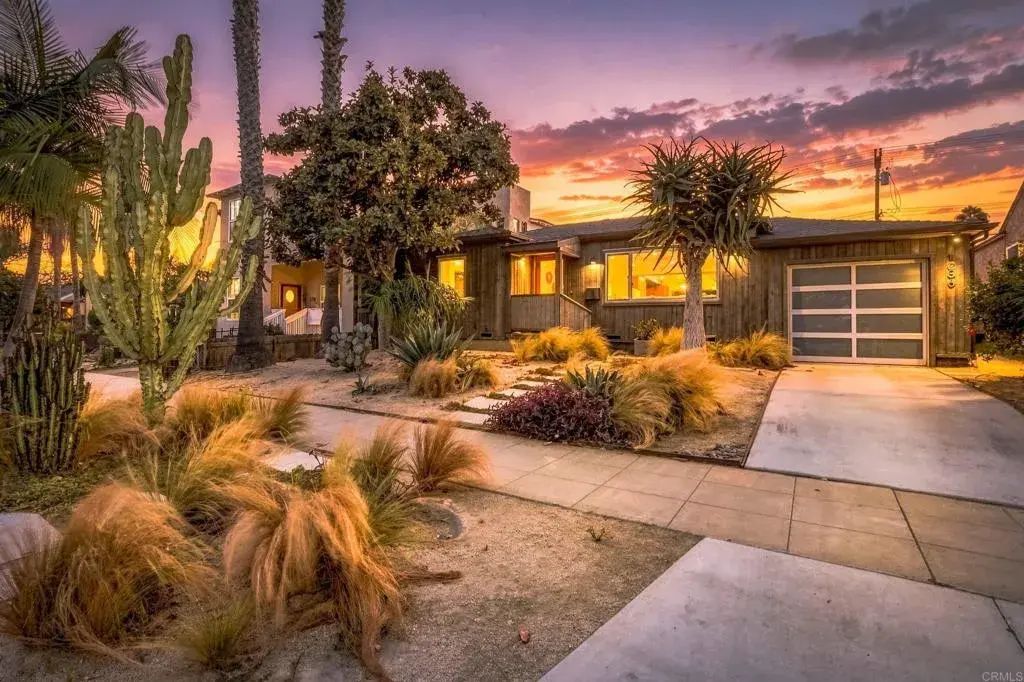 1236 Chalcedony Street, 