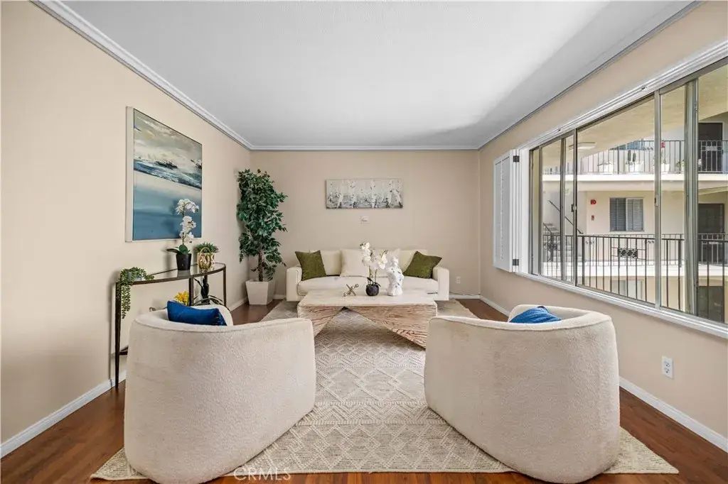 2772 E 2nd Street E2, Long Beach