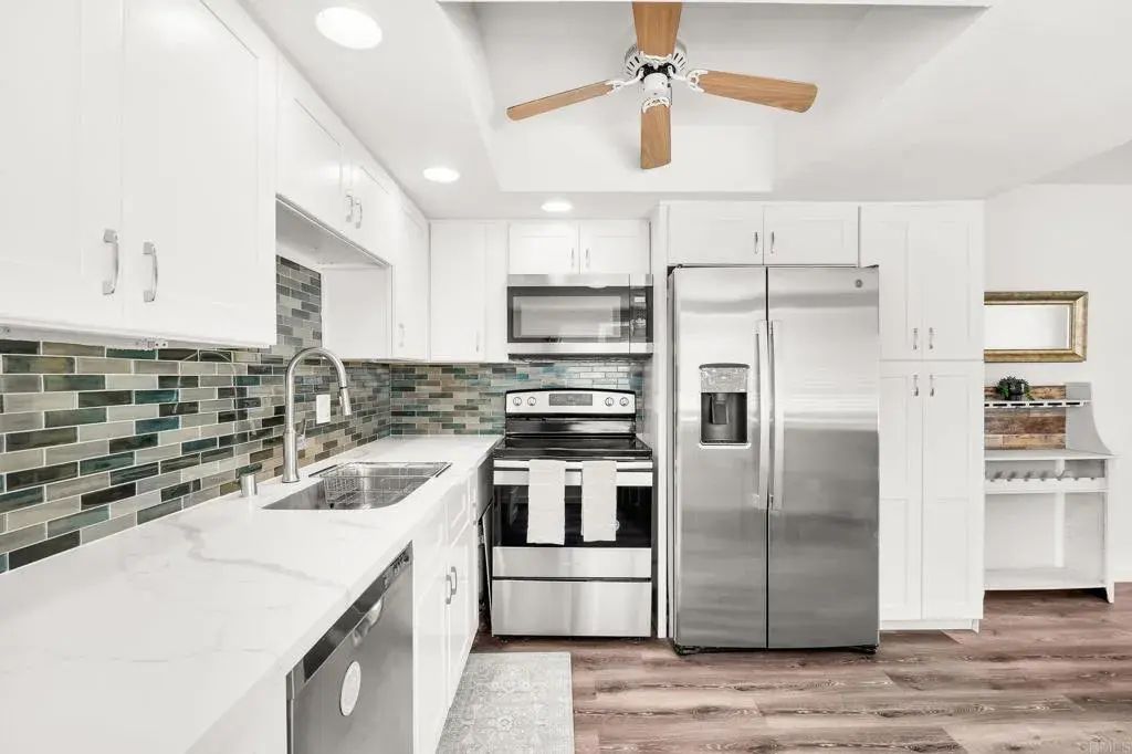 27739 Mountain Meadow Road 8, Escondido