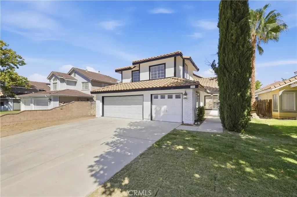 1563 E Kettering, Lancaster