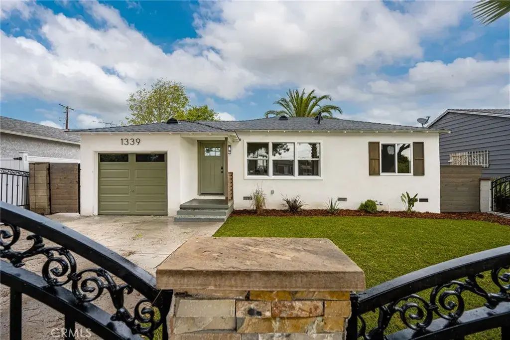 1339 W Magnolia, Compton