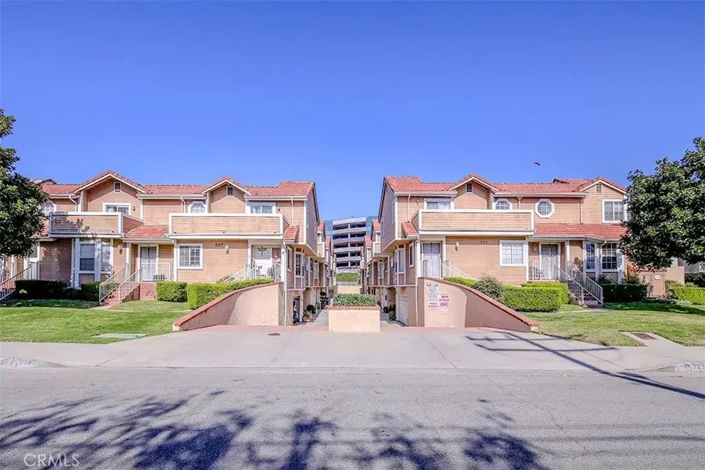 331 Genoa E, Monrovia