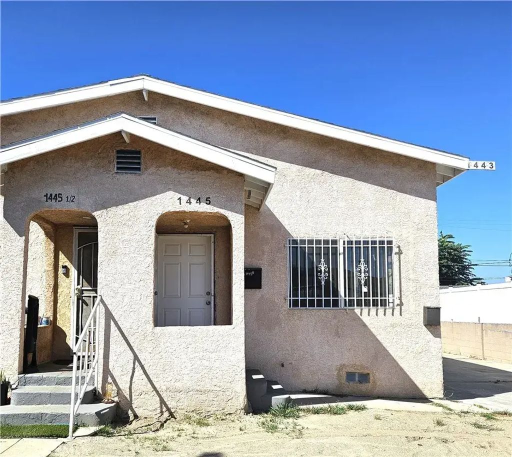 1445 W 82nd, Los Angeles