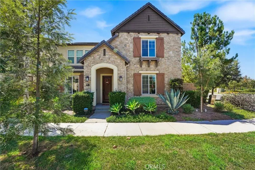 116 Patton Way, Tustin