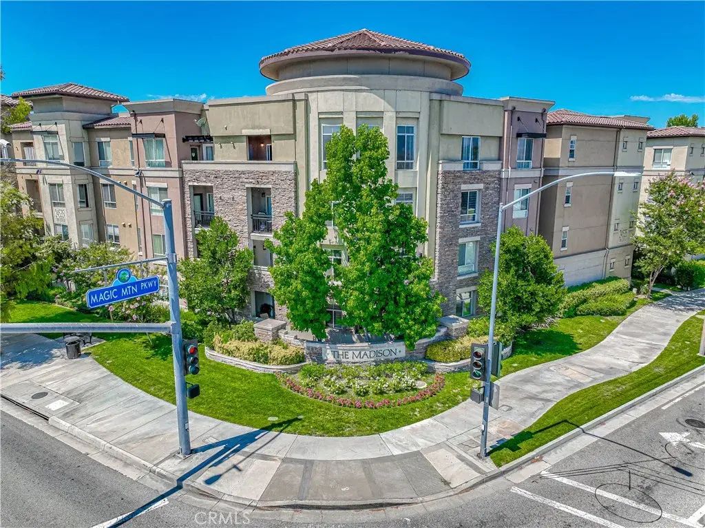 24595 Town Center 3302, Valencia