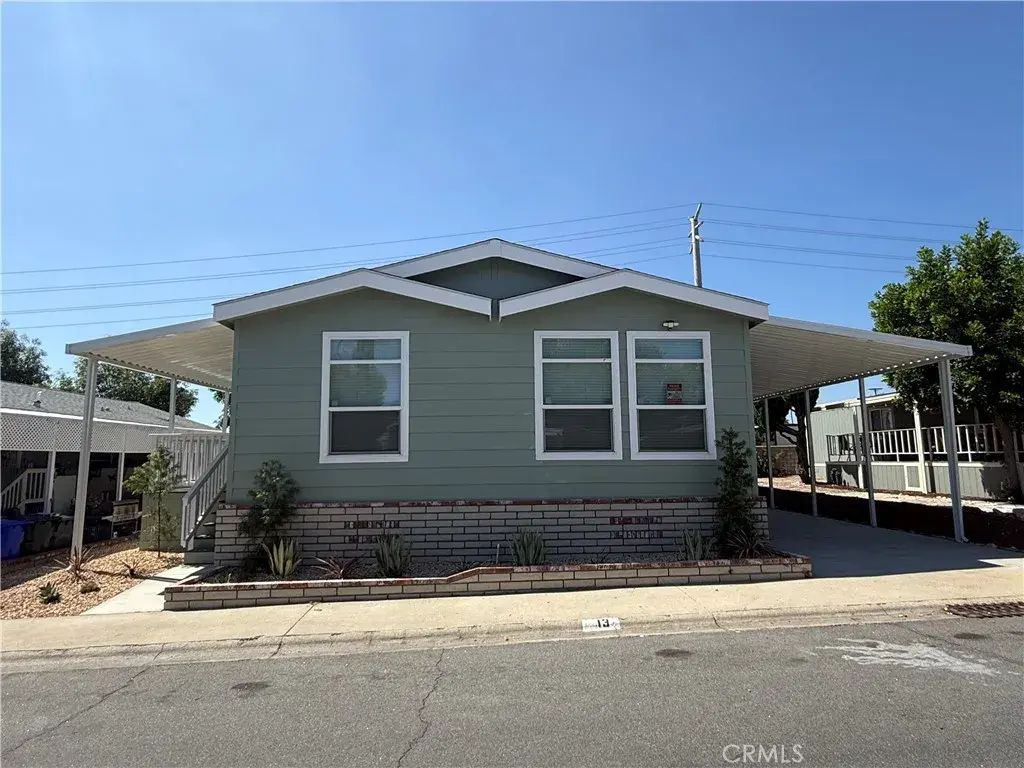 929 E Foothill 13, Upland