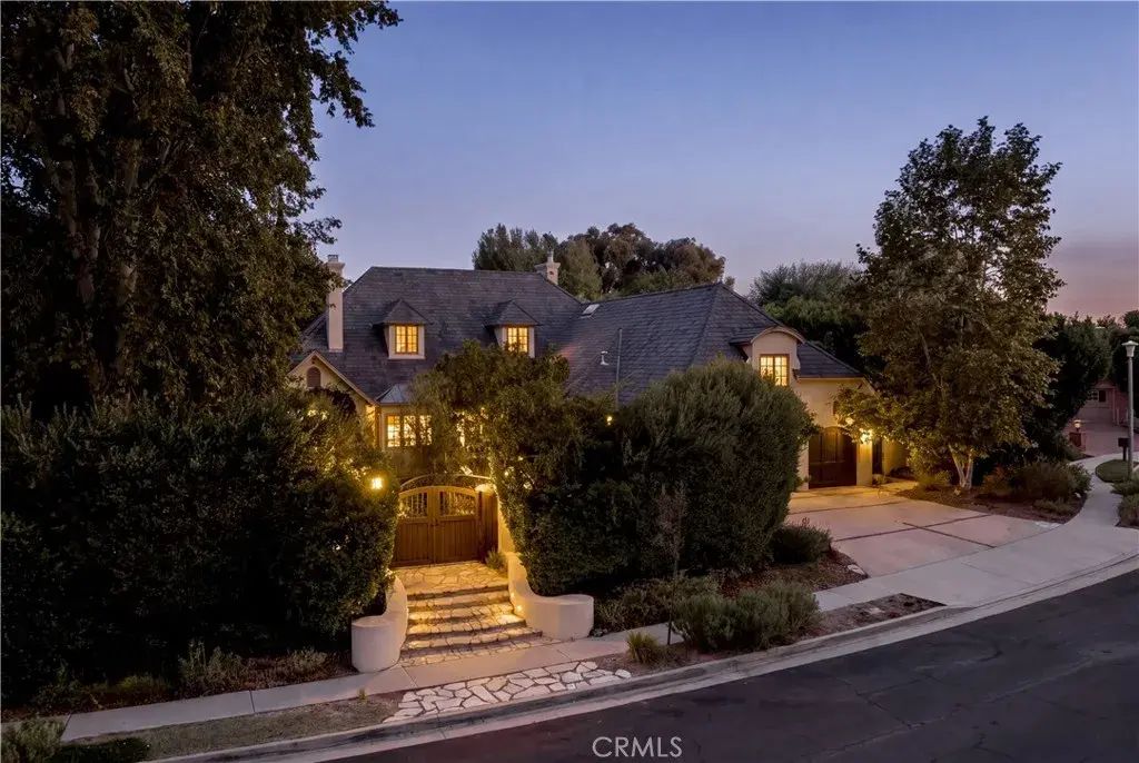 4155 Green Meadow Court, Encino
