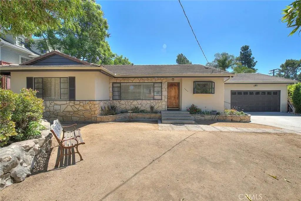 4808 El Sereno, La Crescenta