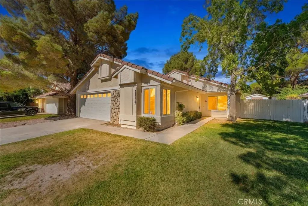 43552 Yew Street, Lancaster