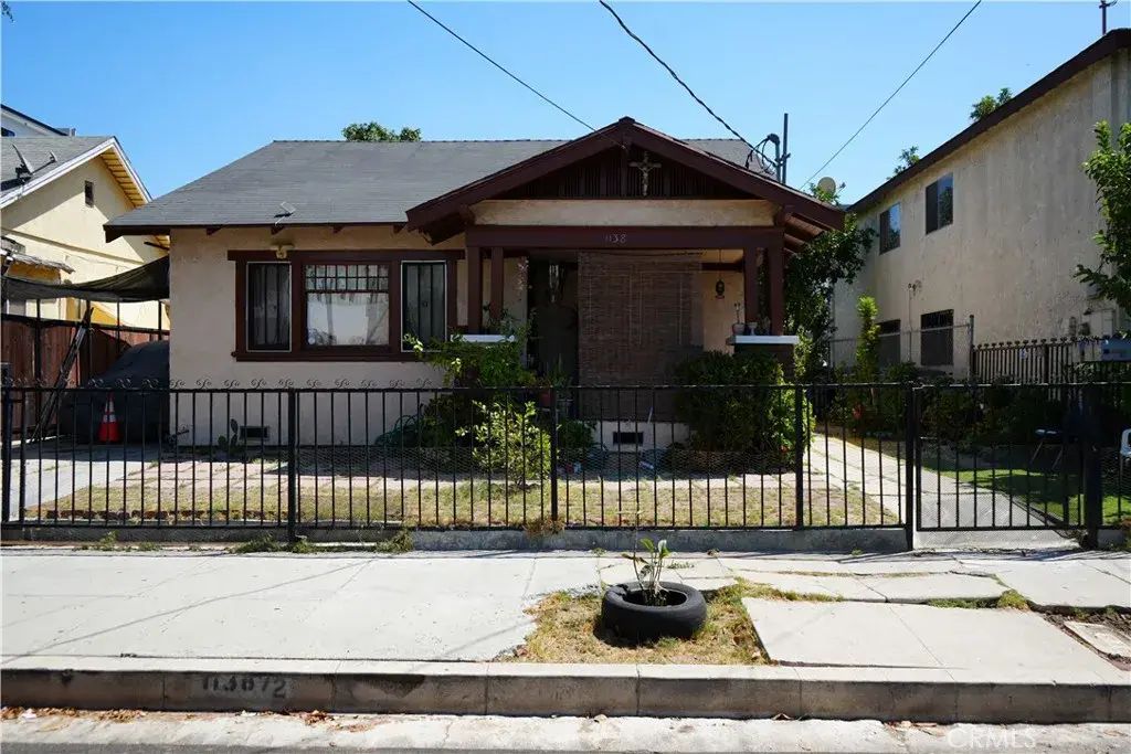 1138 S Ardmore, Los Angeles