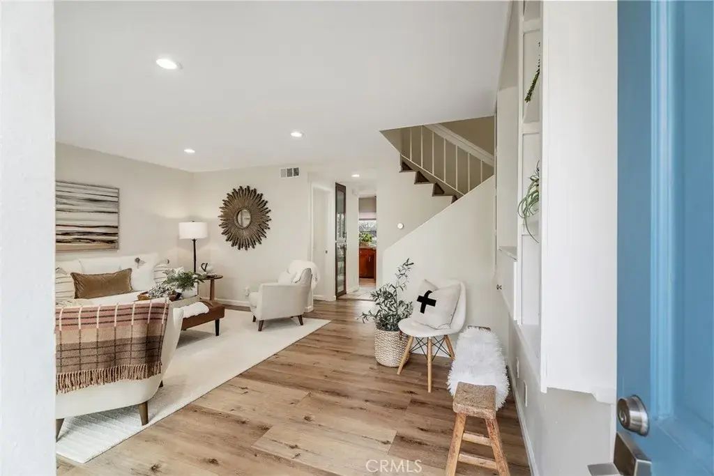 26415 Waterford, Lake Forest