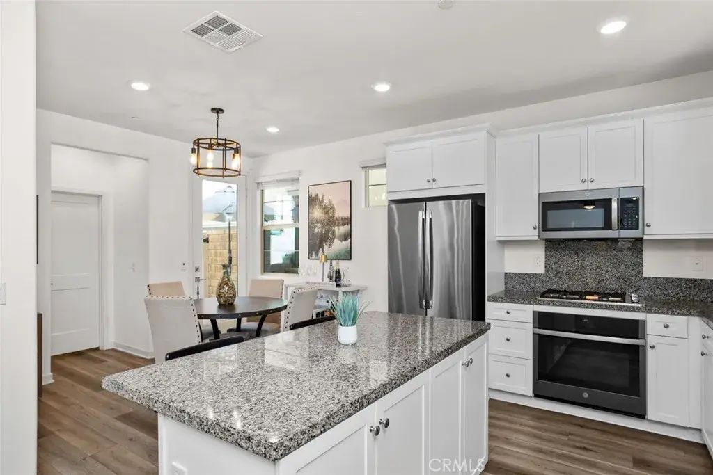 817 Cranberry Way, Upland