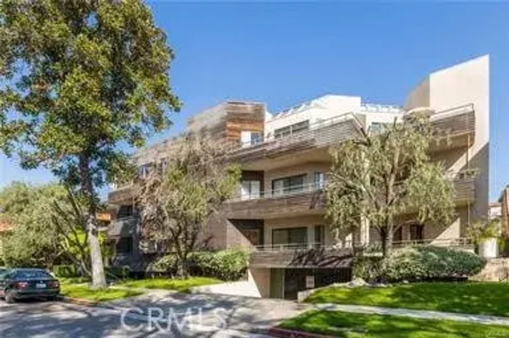 412 N Kenwood Street 301, Glendale