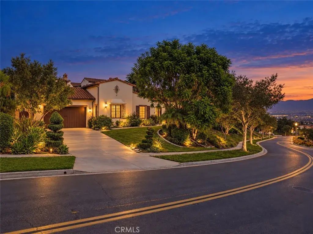 501 Luminous, Irvine