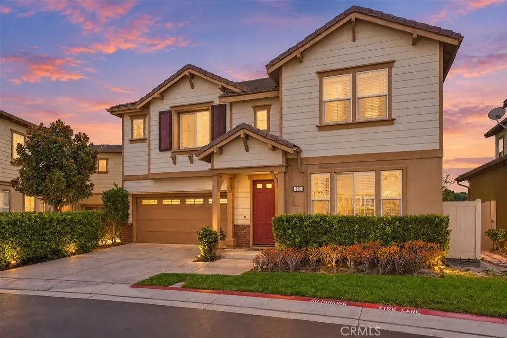 212 Summit, Lake Forest