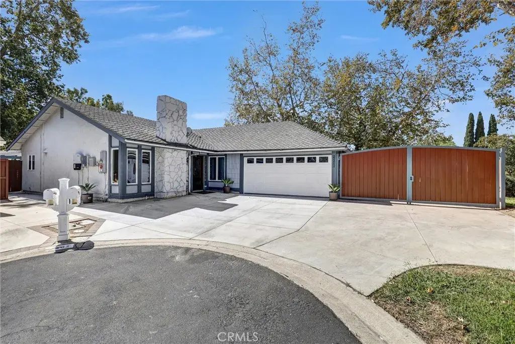 22602 Cottonwood Circle, Lake Forest