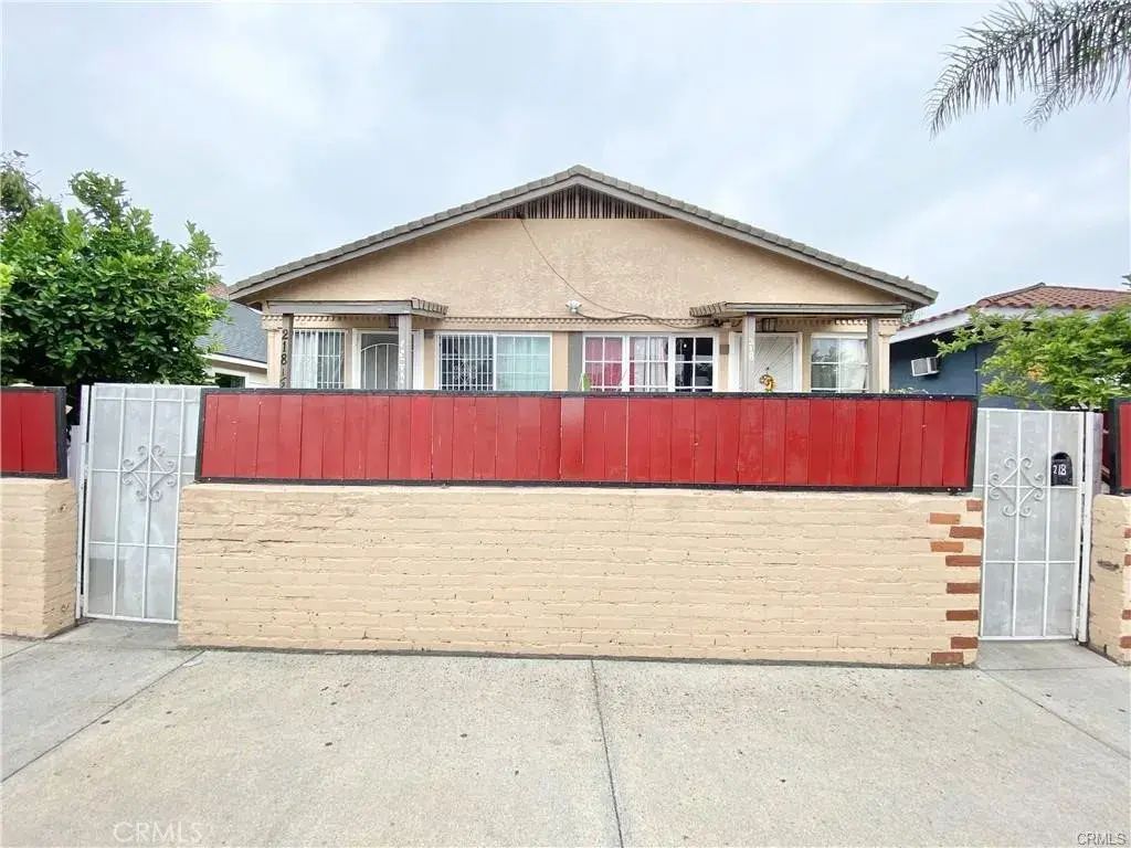 218 E 60th Street, Los Angeles