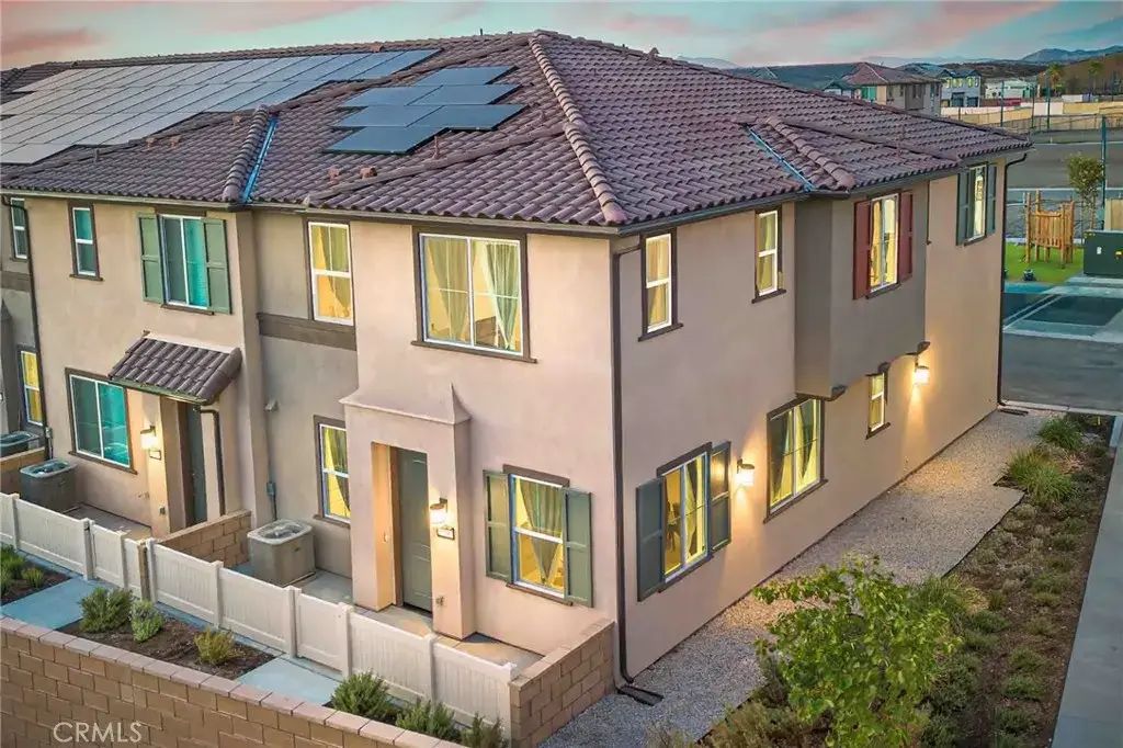 33197 Opal Glass Drive, Winchester