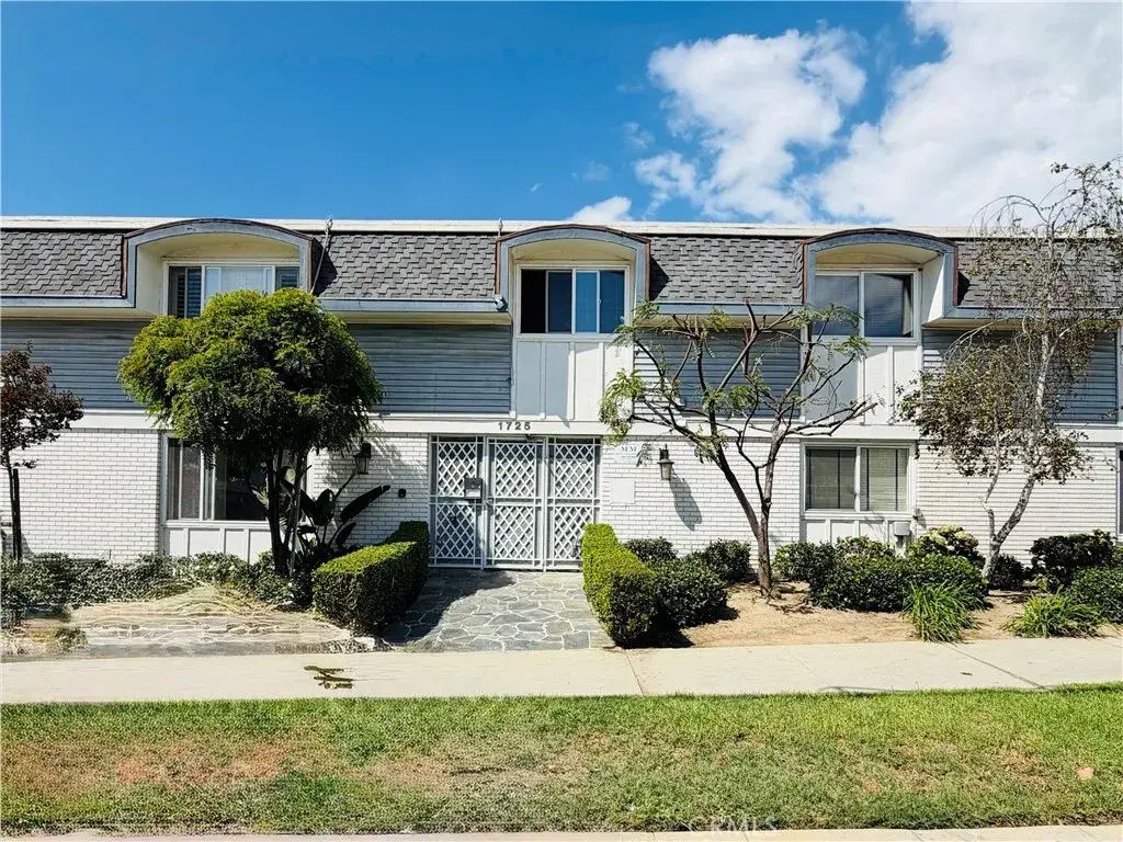 1725 Loma Avenue 6, Long Beach