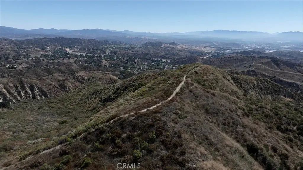 1 Burlwood Dr, Castaic