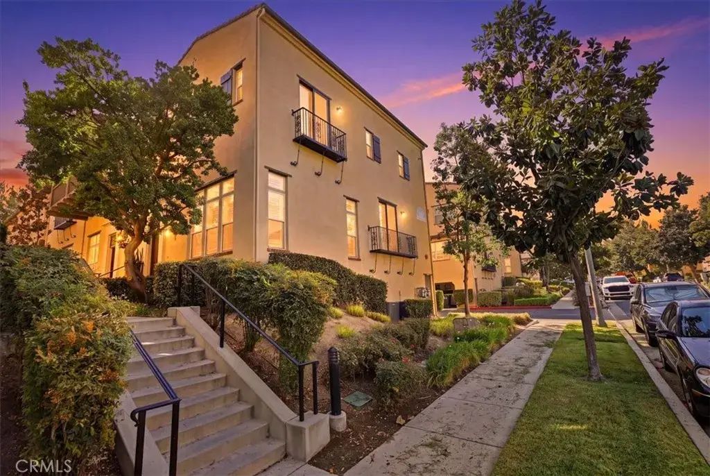 4433 Owens, Corona