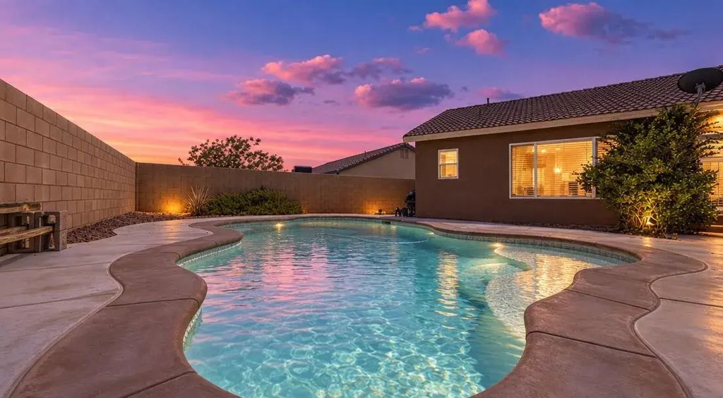 10716 Wakefield Street East, Adelanto