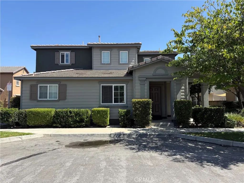 436 N Placer Privado, Ontario