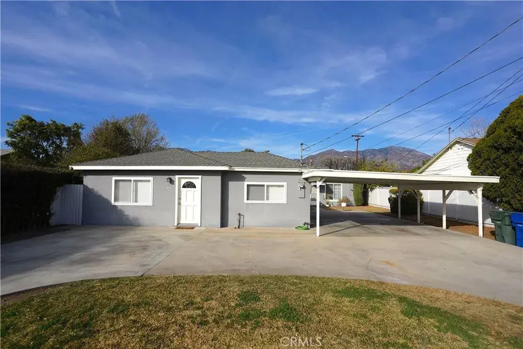 911 Genoa Street B, Monrovia