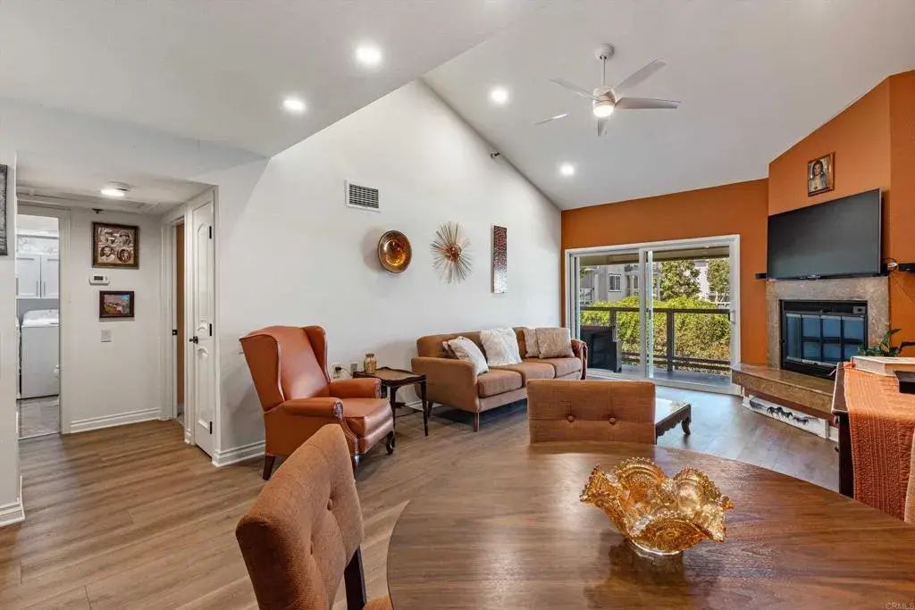 1664 Circa Del Lago E202, San Marcos