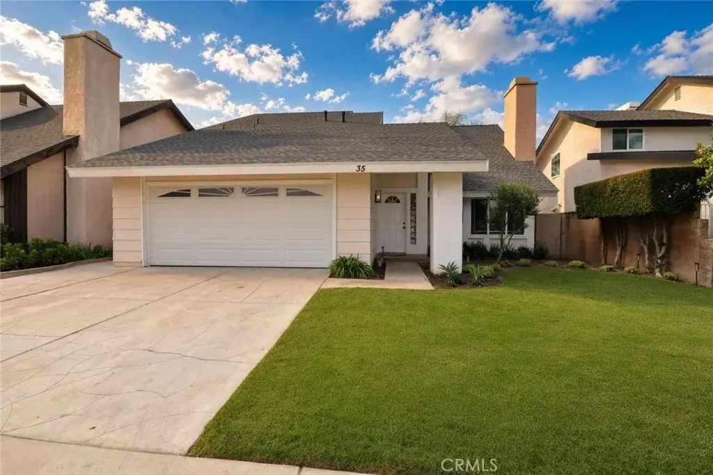 35 Lindberg, Irvine