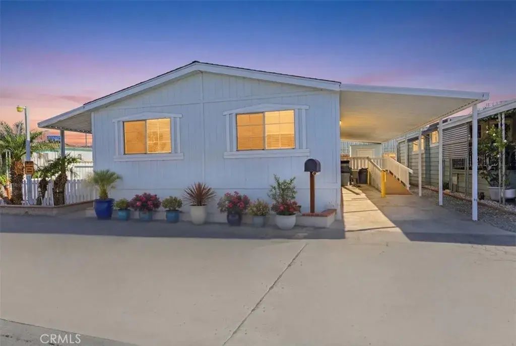 15621 Beach 53, Westminster