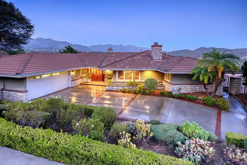 3360 Country Club, Glendale