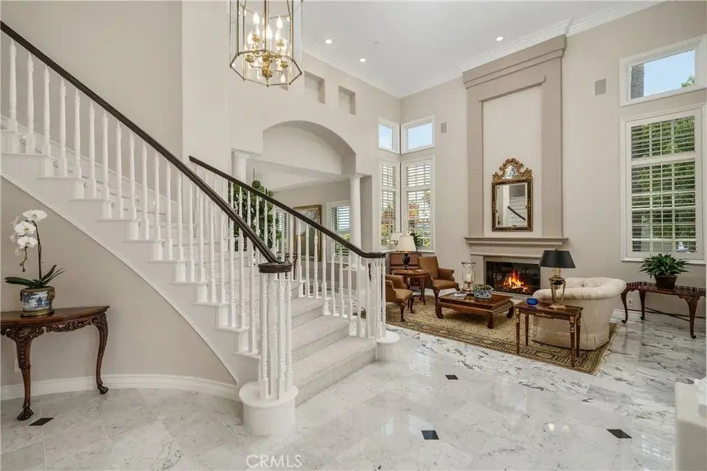 24918 Vista Verenda, Woodland Hills